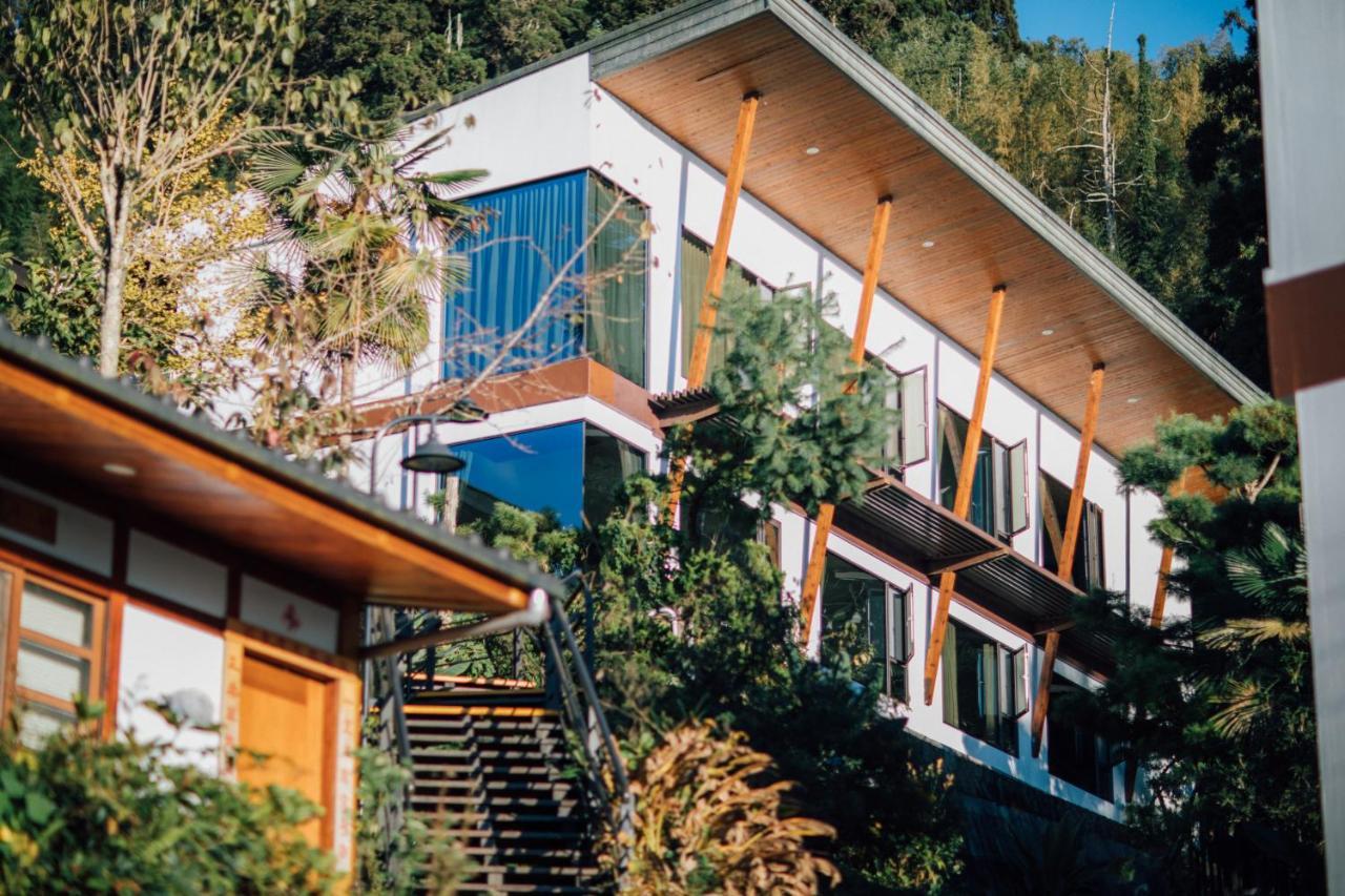 Long Yun Leisure Farm Villa Fenchihu Exteriör bild